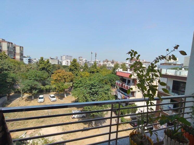 Exterior View, ansal-sushant-floors 3 Bedroom 240 Sq.Yd. Builder Floor In Sushant Lok ii Gurgaon 8989043