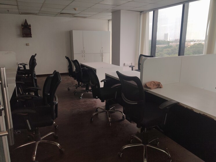 Team Area, netaji subhash place Commercial Office Space 959 Sq.Ft. In Netaji Subhash Place Delhi 8989052