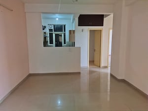 Room in 2 BHK Apartment at Sushma Green vista, Ghazipur – for Sale