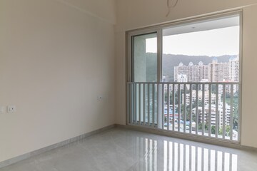Room in 3 BHK Apartment at Mulund West – for Sale