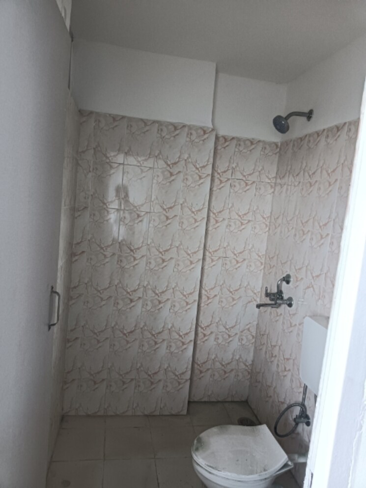 Bathroom, sarvome-shree-homes 3 Bedroom 745 Sq.Ft. Apartment In Sector 45 Faridabad 8989152