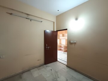 Room in 2 BHK Apartment at Tarnaka – for Sale