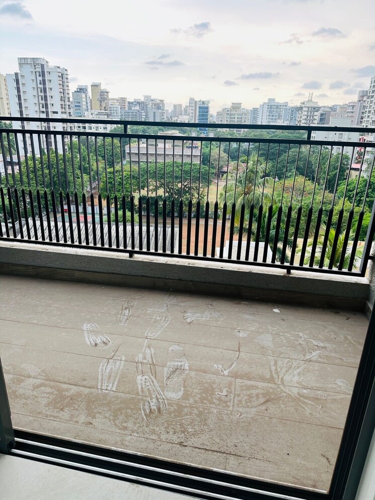 Balcony, shree-krishna-navageeta 2 Bedroom 800 Sq.Ft. Apartment In Chembur Mumbai 8989093