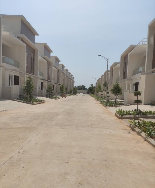 4 BHK + Pooja Room,Servant Room,Study Room,Extra Room Villa For Sale in Tellapur