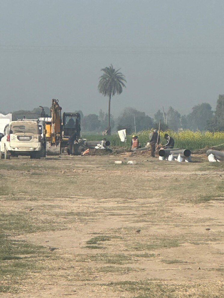 Other, noida central  100 Sq.Yd. Plot In Noida Central Noida 8989117