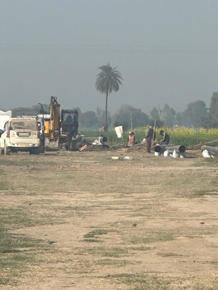 Other, noida central  100 Sq.Yd. Plot In Noida Central Noida 8989117