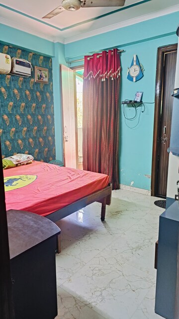 Bedroom in 3 BHK Builder Floor at Sector 14 – for Sale
