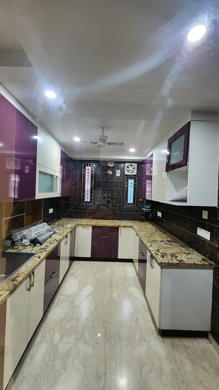 Kitchen, patel nagar 3 Bedroom 2500 Sq.Ft. Builder Floor In Patel Nagar Delhi 8989111