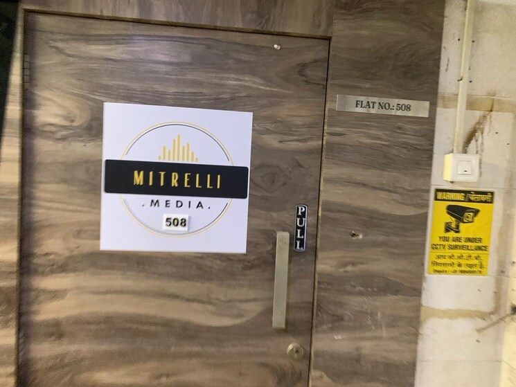  Parking, samarth-vaibhav Commercial Office Space 440 Sq.Ft. In Andheri West Mumbai 8989248