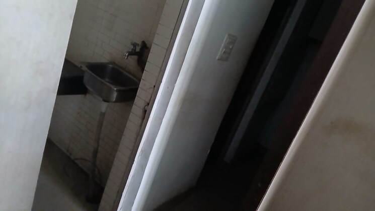 undefined, yusuf sarai Commercial Office Space 500 Sq.Ft. In Yusuf Sarai Delhi 8989108