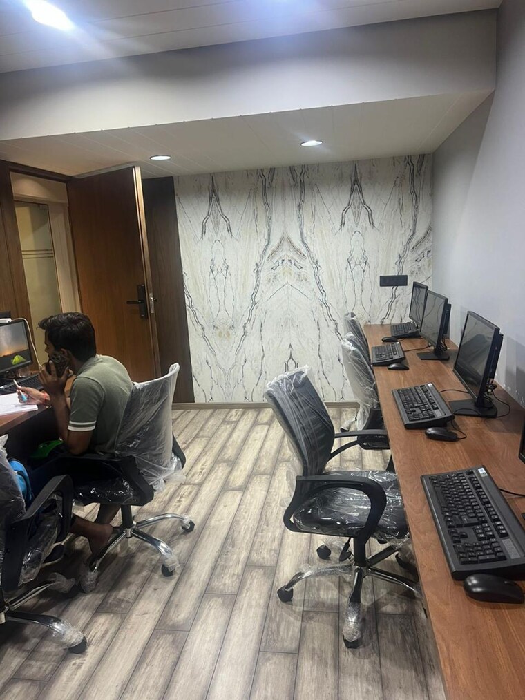 Team Area, science city Commercial Office Space 1037 Sq.Ft. In Science City Ahmedabad 8989157