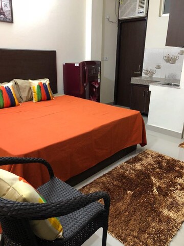 1 RK Builder Floor For Rent in Dlf City Phase 3