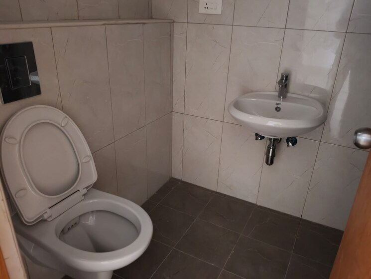 Bathroom, indis-viva-city 3 Bedroom 1955 Sq.Ft. Apartment In Kondapur Hyderabad 8989138