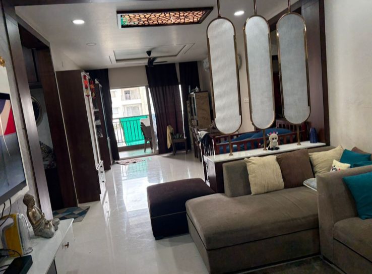 2.5 BHK Apartment For Rent in Frontline Seven