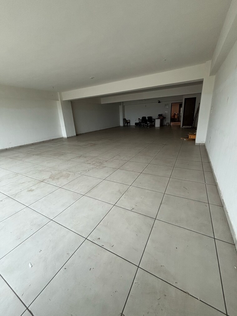 Team Area, science city Commercial Office Space 1095 Sq.Ft. In Science City Ahmedabad 8989238