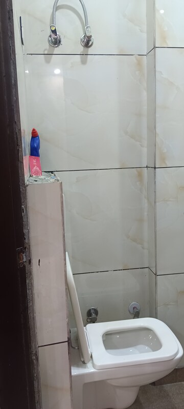 Bathroom in 2 BHK Builder Floor at Ashok Nagar – for Rent
