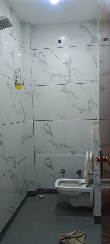 Bathroom in 2 BHK Builder Floor at Ashok Nagar – for Rent