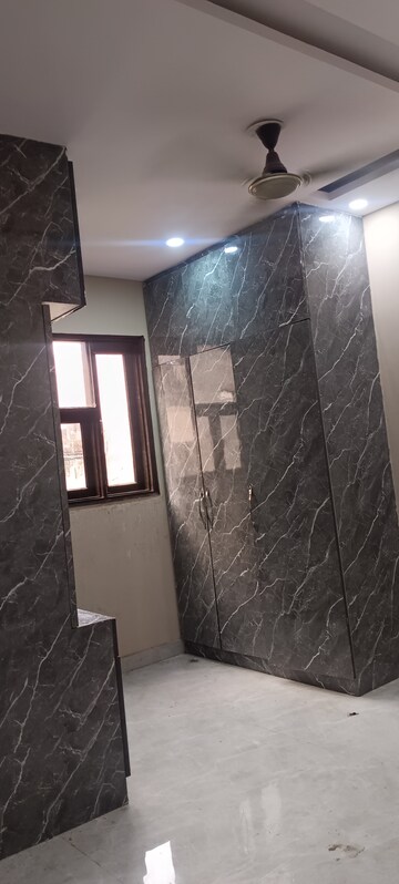 Bathroom in 2 BHK Builder Floor at Ashok Nagar – for Rent