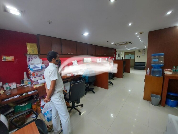  Parking, ajc bose road Commercial Office Space 1100 Sq.Ft. In Ajc Bose Road Kolkata 8989283