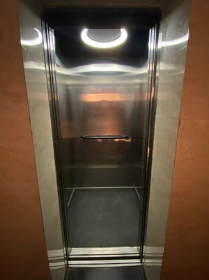 Furnished Amenities in 3 BHK Builder Floor at Mayur Vihar Phase 1 – for Sale