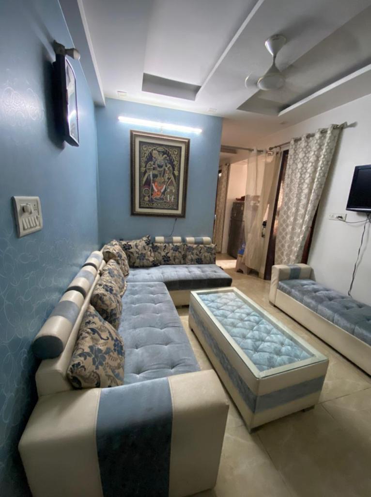 3 BHK Builder Floor For Sale in Acharya Niketan. 