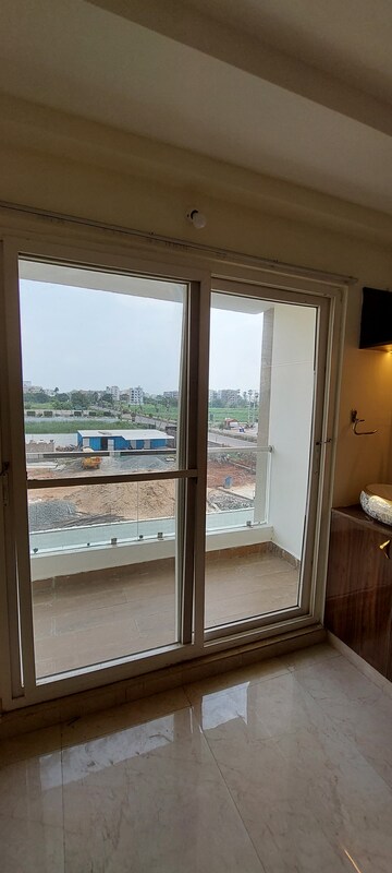 Room in 3 BHK Apartment at Tadigadapa – for Sale