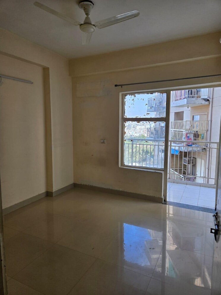 Room, bptp-park-elite-floors 4 Bedroom 300 Sq.Yd. Independent House In Sector 85 Faridabad 8989368