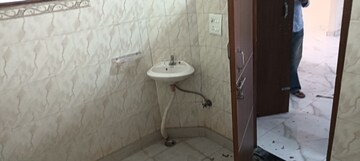 Attached Bathroom in 2 BHK Builder Floor at Sector 21d – for Rent
