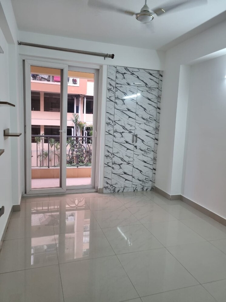 Room, pacific-hills 3.5 Bedroom 2000 Sq.Ft. Apartment In Kishanpur Dehradun 8989376