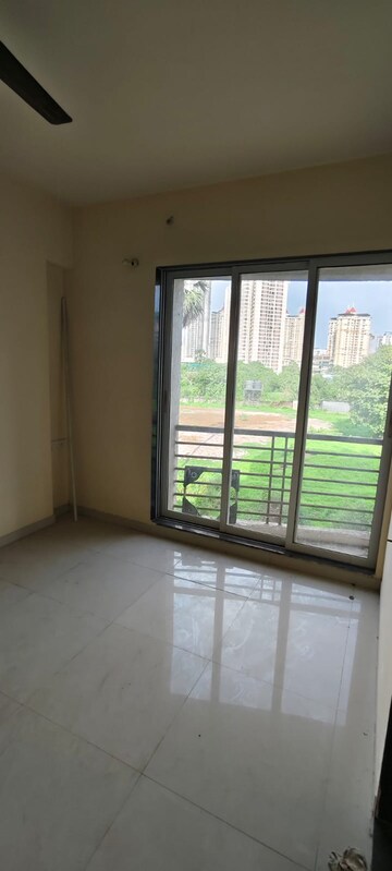 Room in 1 BHK Apartment at Jvm Florencia, Ghodbunder Road – for Rent