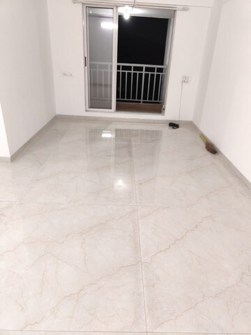 Room in 1 BHK Apartment at Vihang Vermont, Ghodbunder Road – for Rent