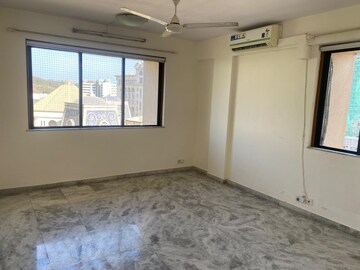 Room in 3 BHK Apartment at Hiranandani Gardens Valencia, Powai – for Rent