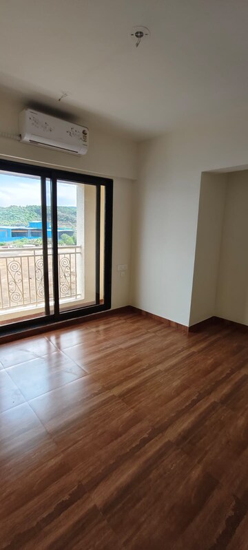 Room in 1 BHK Apartment at KM Horizon Exotica, Haware City – for Rent