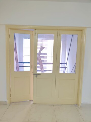 Room in 2 BHK Apartment at G K Daffodils Housing Society, Pimple Saudagar – for Sale