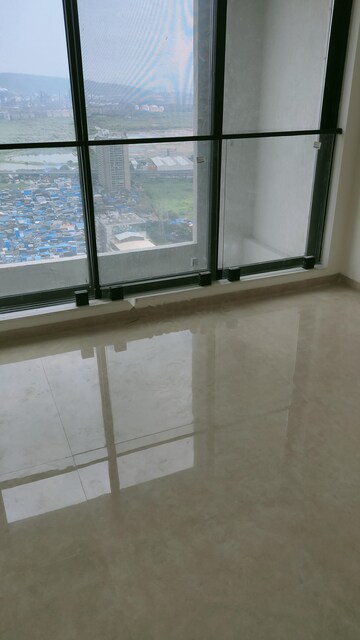 Room in 2 BHK Apartment at Dosti Eastern Bay, Wadala – for Rent