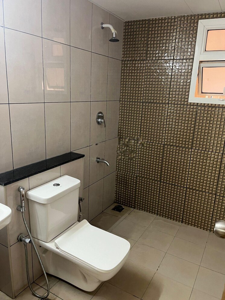 Bathroom, prestige-finsbury-park-hyde 3 Bedroom 1031 Sq.Ft. Apartment In Bagaluru Bangalore 8989543