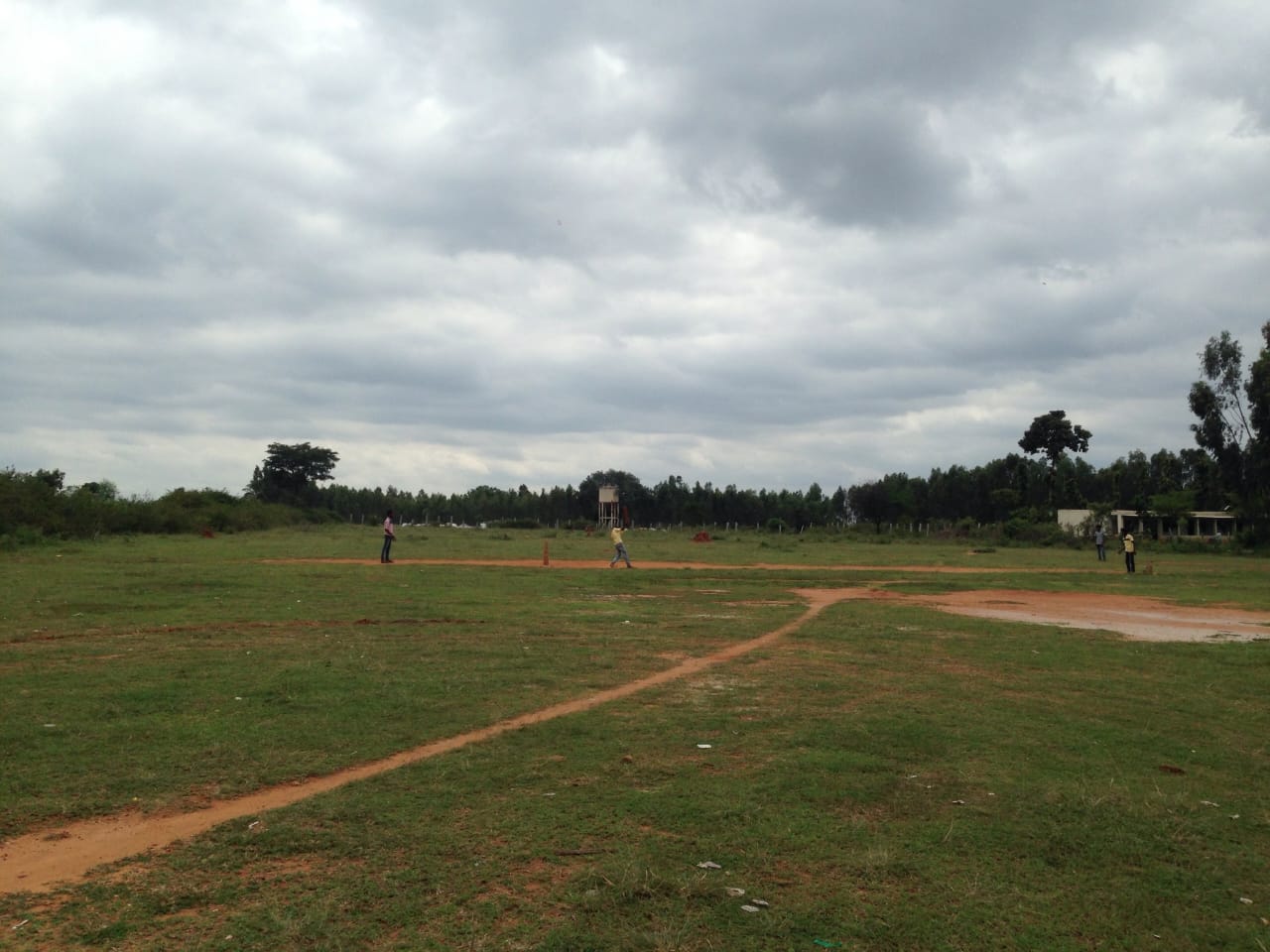 Plot For Sale in Plot 2400sft Hrbr Layout 