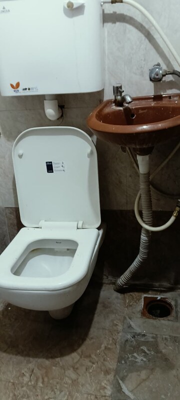Bathroom in 2 BHK Apartment at Wadarvadi – for Rent