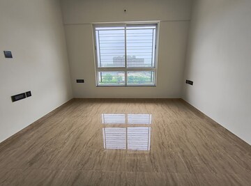 Room in 2 BHK Apartment at VTP Beaumonde, Kharadi – for Rent