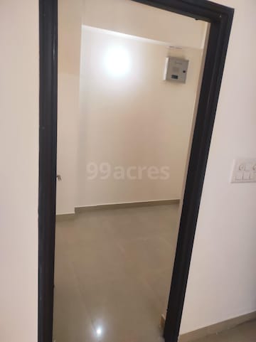 Room in 3 BHK Apartment at Hawelia Valencia Homes, Sector 1 Greater Noida – for Sale