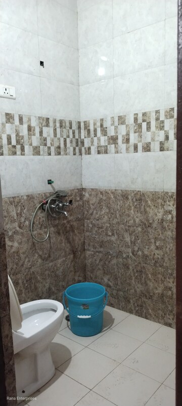 Master Bedroom in 2 BHK Builder Floor at Ansal Palam Triangle, Palam Vihar Extension – for Rent