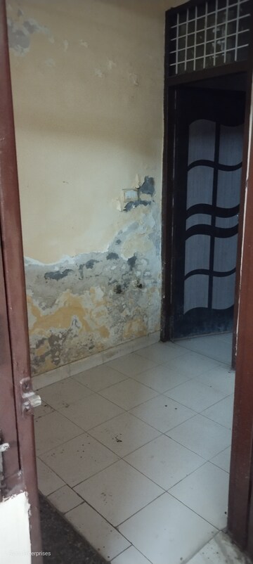 Room in 2 BHK Builder Floor at Ansal Palam Triangle, Palam Vihar Extension – for Rent