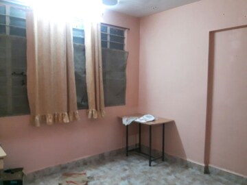 Bedroom in 2 BHK Apartment at Woodland Avenue, Kothrud – for Rent