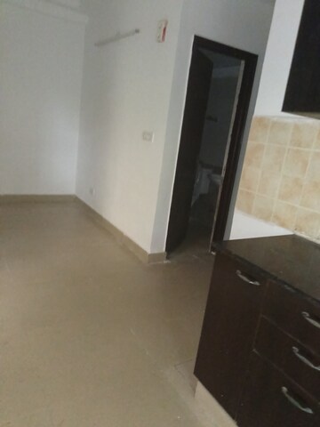 Room in 4 BHK Apartment at Futec Gateway, Sector 75 – for Sale