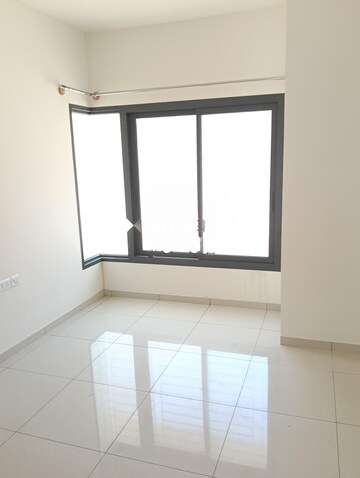Room in 2 BHK Apartment at Sobha Lake Garden, Kr Puram – for Rent