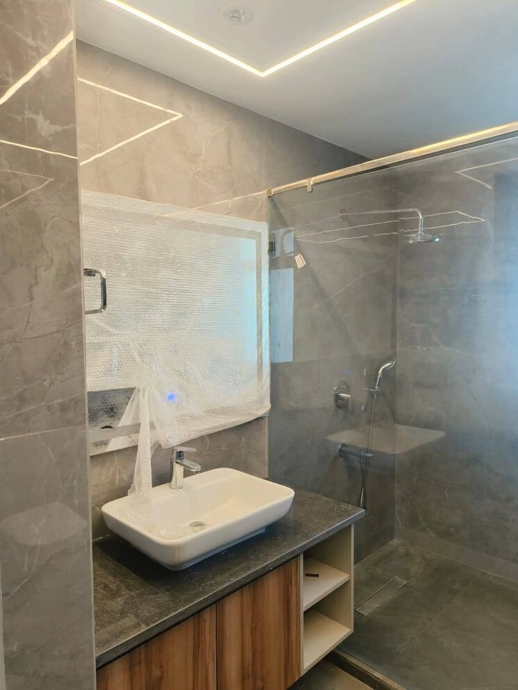 Bathroom, bestech-park-view-spa-next 3 Bedroom 1790 Sq.Ft. Apartment In Sector 67 Gurgaon 8989954