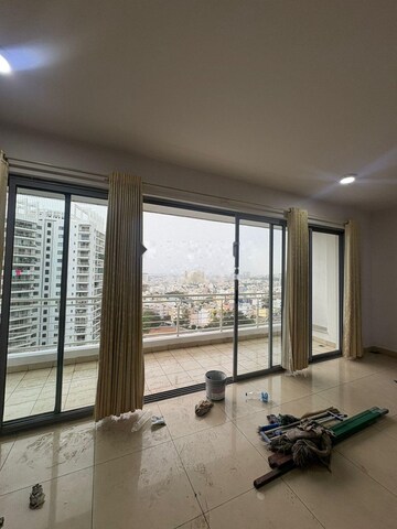 Room in 3 BHK Apartment at Puravankara Elita Promenade, Jp Nagar – for Rent