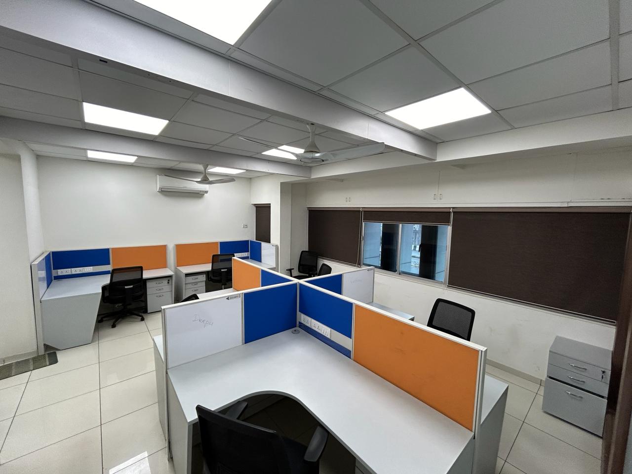 Office Space For Rent in Alkapuri