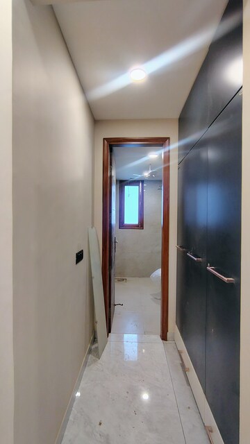Building Lobby in 2 BHK Builder Floor at AEZ Aloha, Sector 57 – for Rent