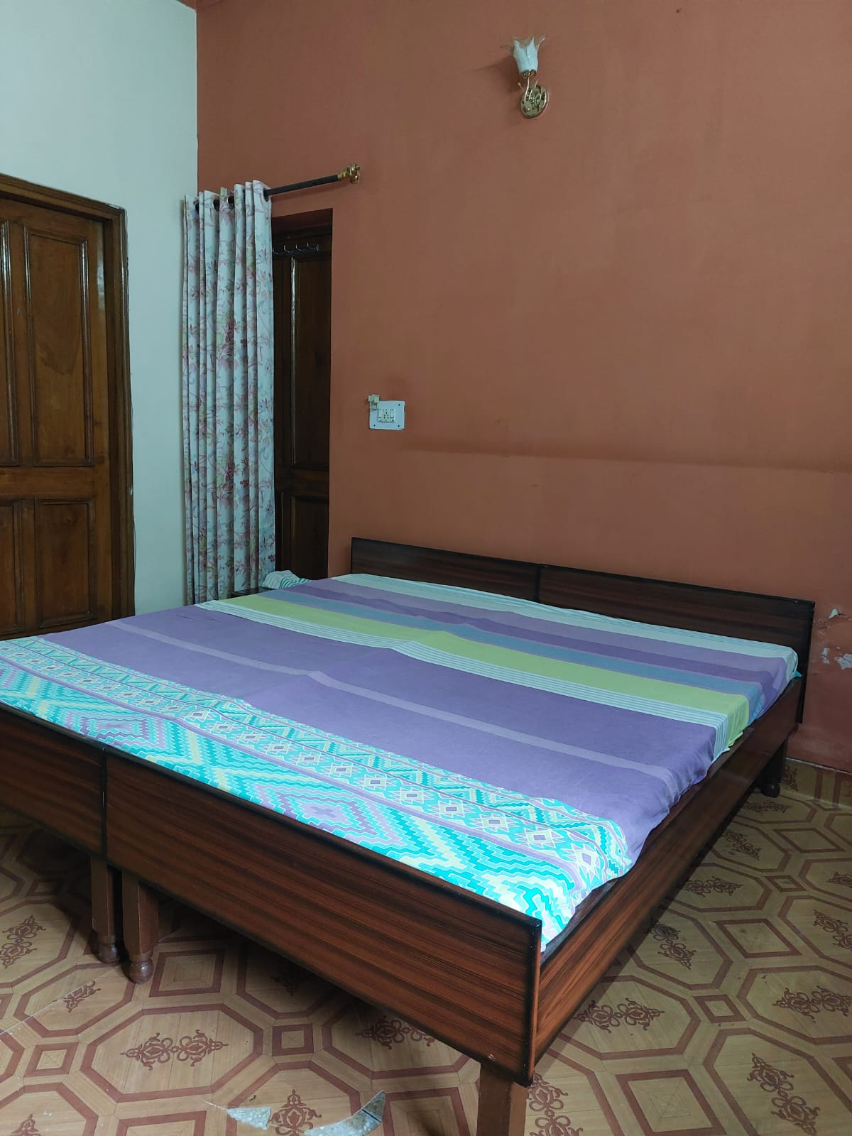 1 BHK Independent House For Rent in Sector 8